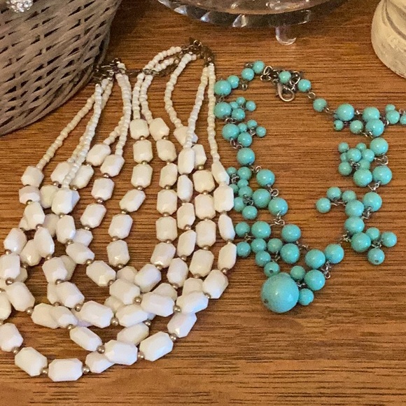 Lot of 4 Beaded Necklaces Wear or Craft. White strand, Gold, Turquoise, charms - Picture 6 of 9